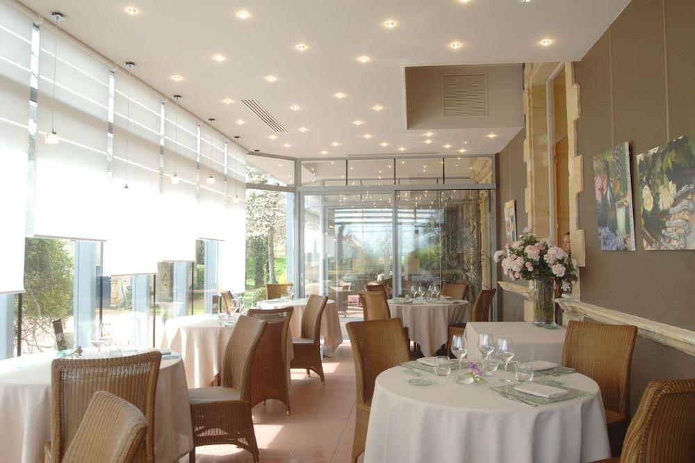 Chateau De Champlong Table Hotel **** Golf & Spa Villerest  Bagian luar foto