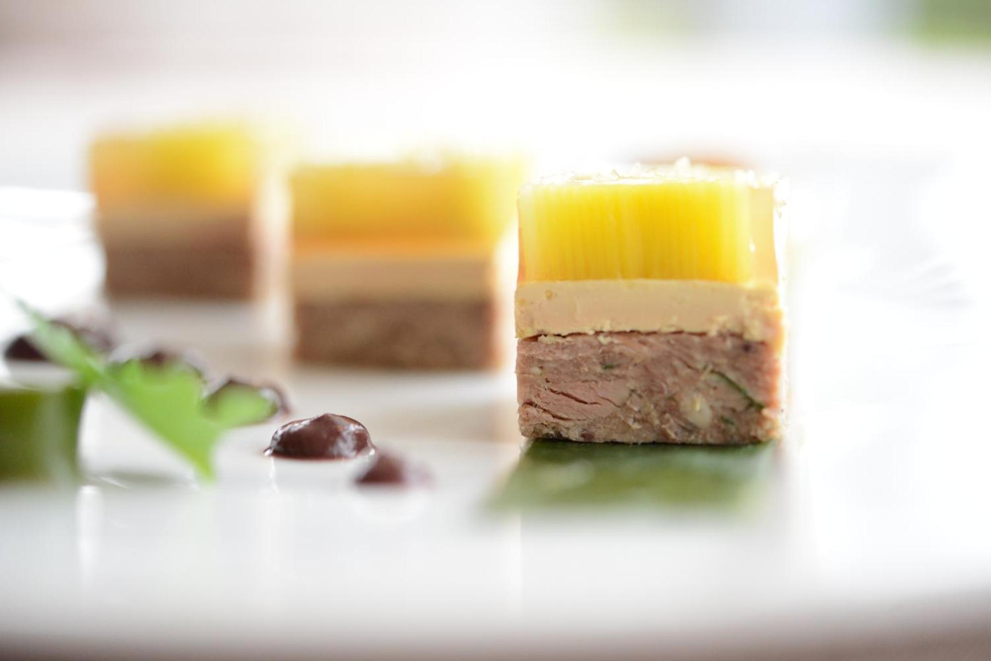 Chateau De Champlong Table Hotel **** Golf & Spa Villerest  Bagian luar foto