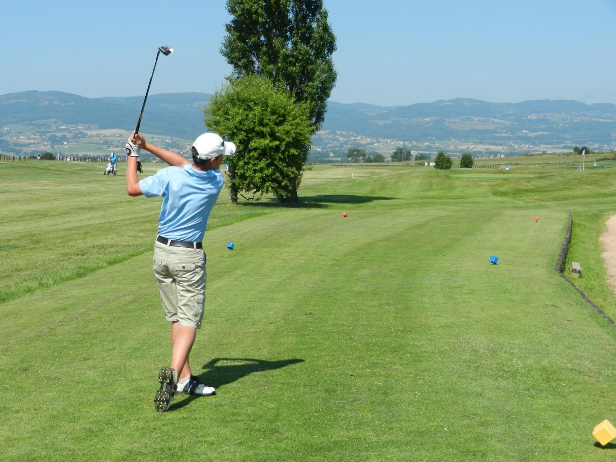 Chateau De Champlong Table Hotel **** Golf & Spa Villerest  Bagian luar foto