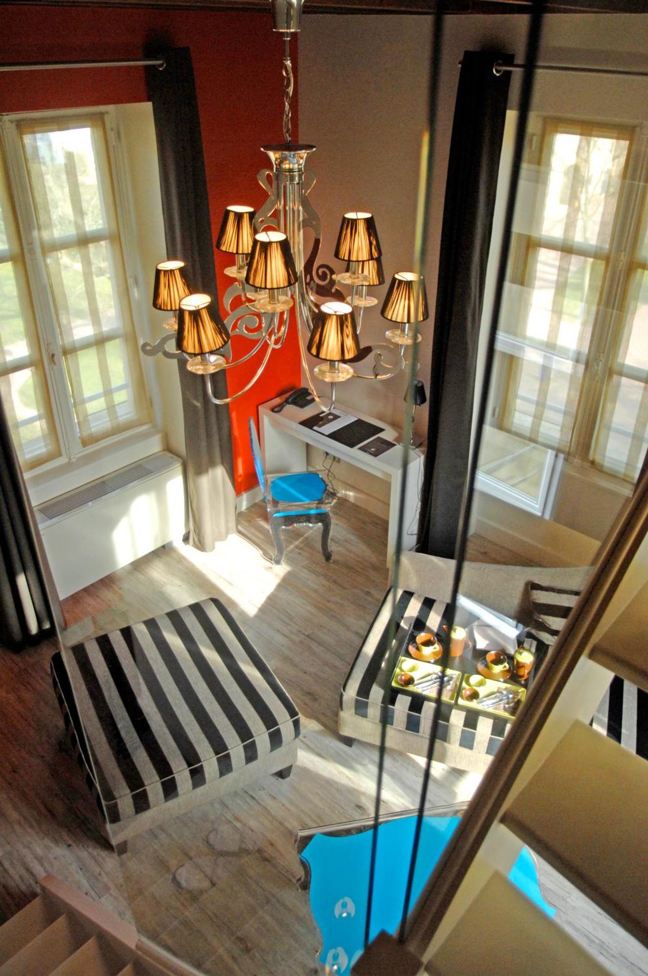 Chateau De Champlong Table Hotel **** Golf & Spa Villerest  Bagian luar foto
