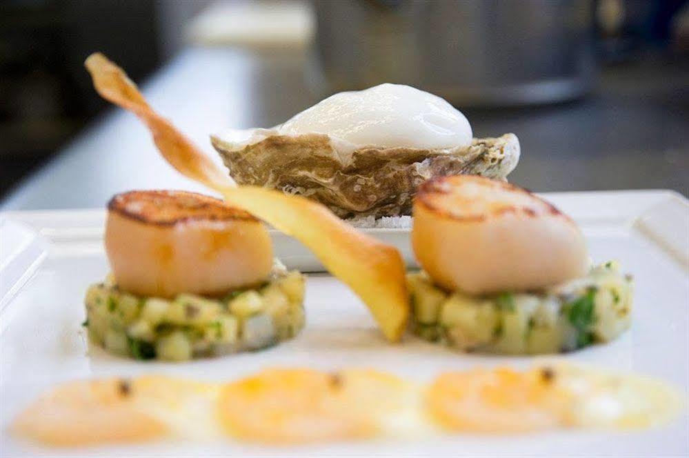 Chateau De Champlong Table Hotel **** Golf & Spa Villerest  Bagian luar foto