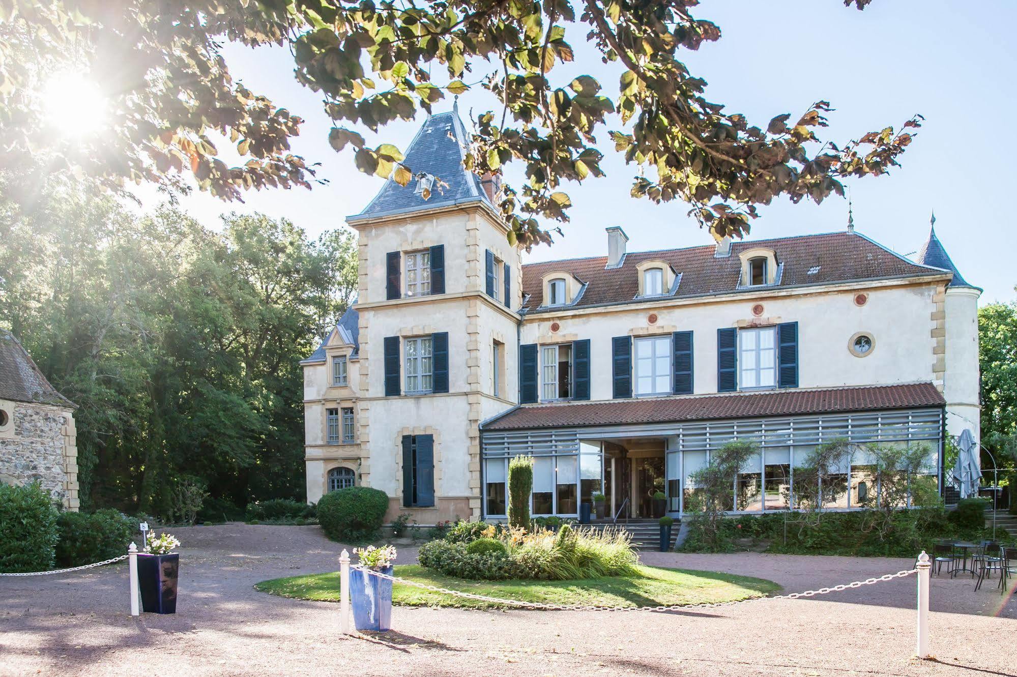 Chateau De Champlong Table Hotel **** Golf & Spa Villerest  Bagian luar foto